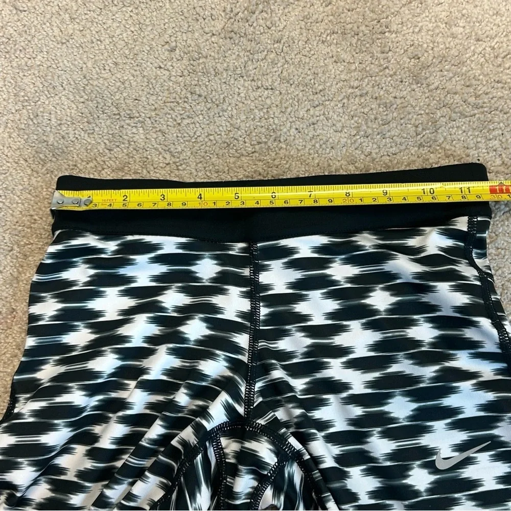 Nike Run Fast Live Fearless Black White Printed Performance Leggings XS NWOT